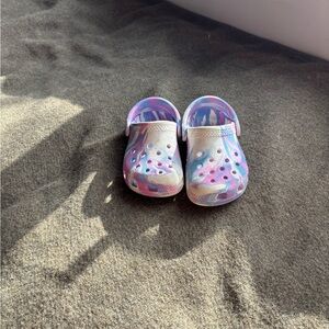 CROCS Marbled Toddler shoes